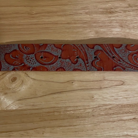 Streets Ahead Brown/Burnt Orange Leather Belt with Ornate Flower Buckle Size L - Picture 8 of 9